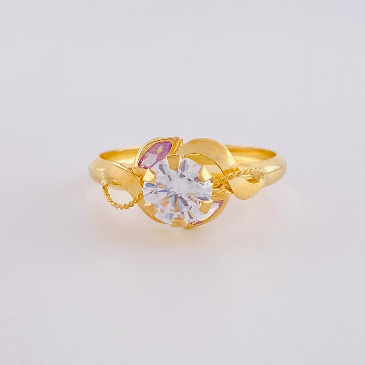 Anillo Solitario Flor De Cristal 1.7 g / T8 Oro Amarillo 18K