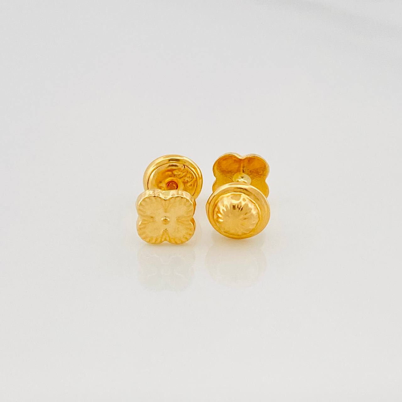 Topos Trebol 0.6 g / 4 mm Oro Amarillo 18K