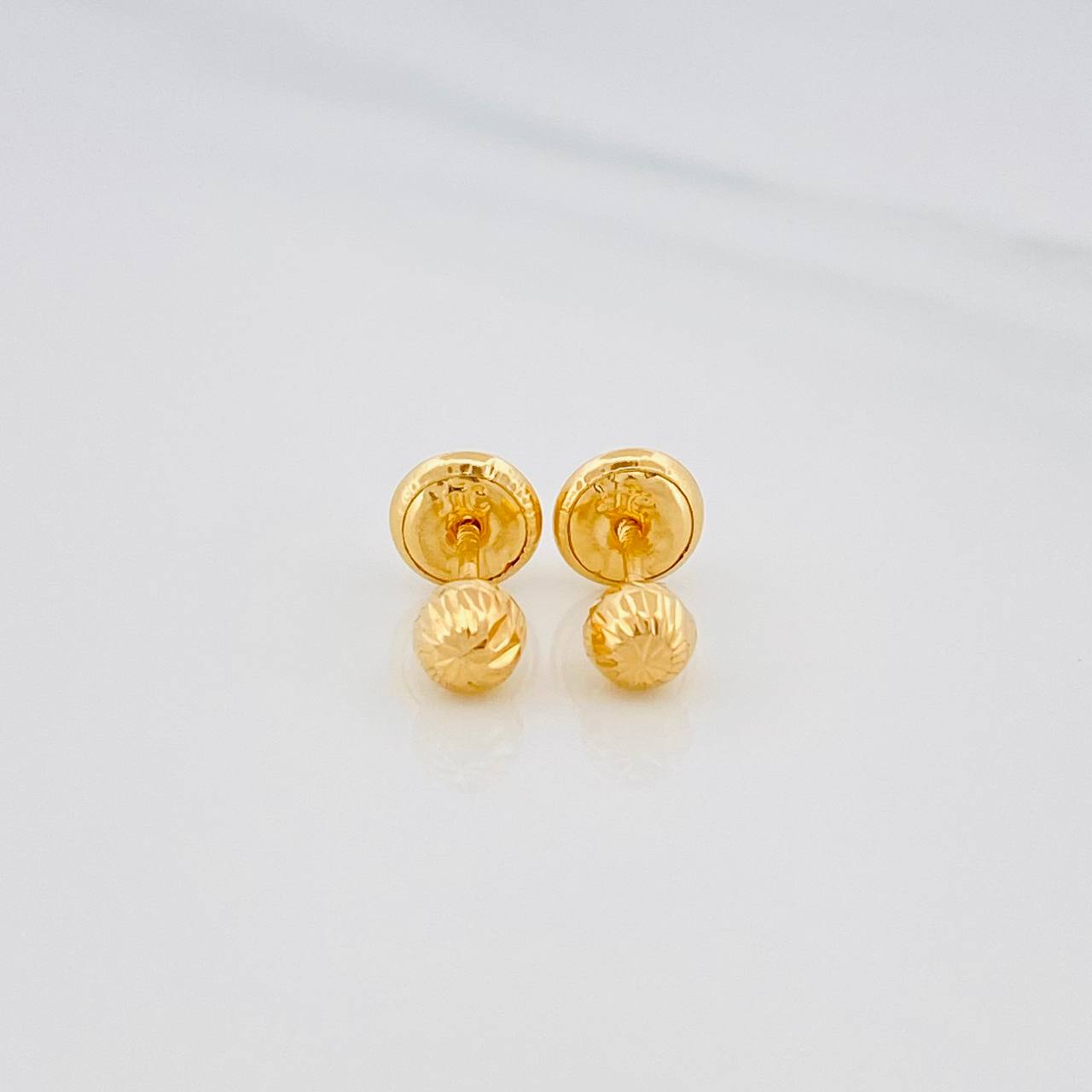 Topos Bola Diamantada 0.55 g / 4 mm Oro Amarillo 18K