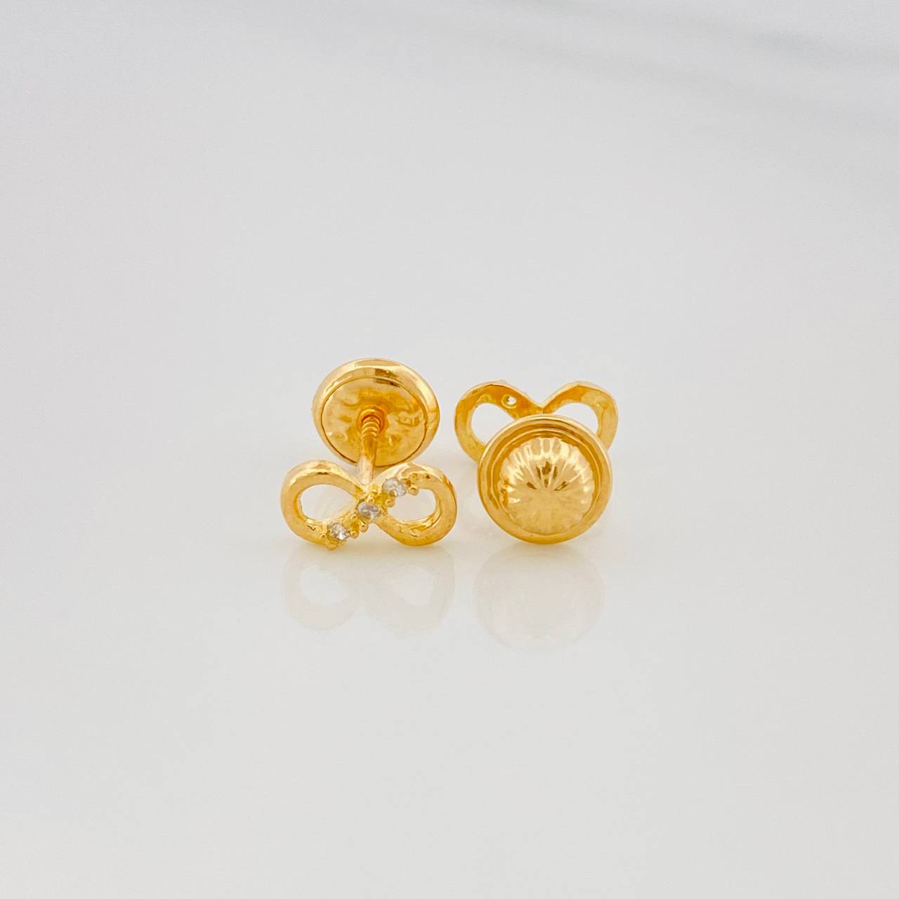 Topos Infinito 0.85 g / 4 mm Oro Amarillo 18K