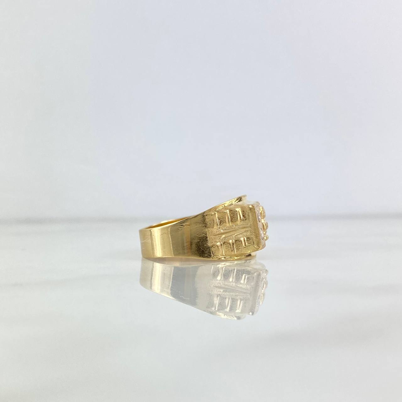 Anillo Quimbaya 3.05gr / T11 1/4 / Circones Blancos Oro Amarillo