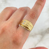 Anillo Quimbaya 3.05gr / T11 1/4 / Circones Blancos Oro Amarillo