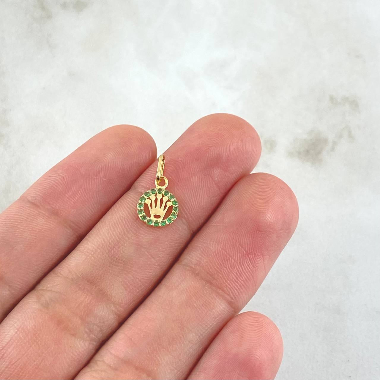 Dije Corona RX 0.35gr / 1.3cm / Circulo - Circones Verdes Oro Amarillo 18K *