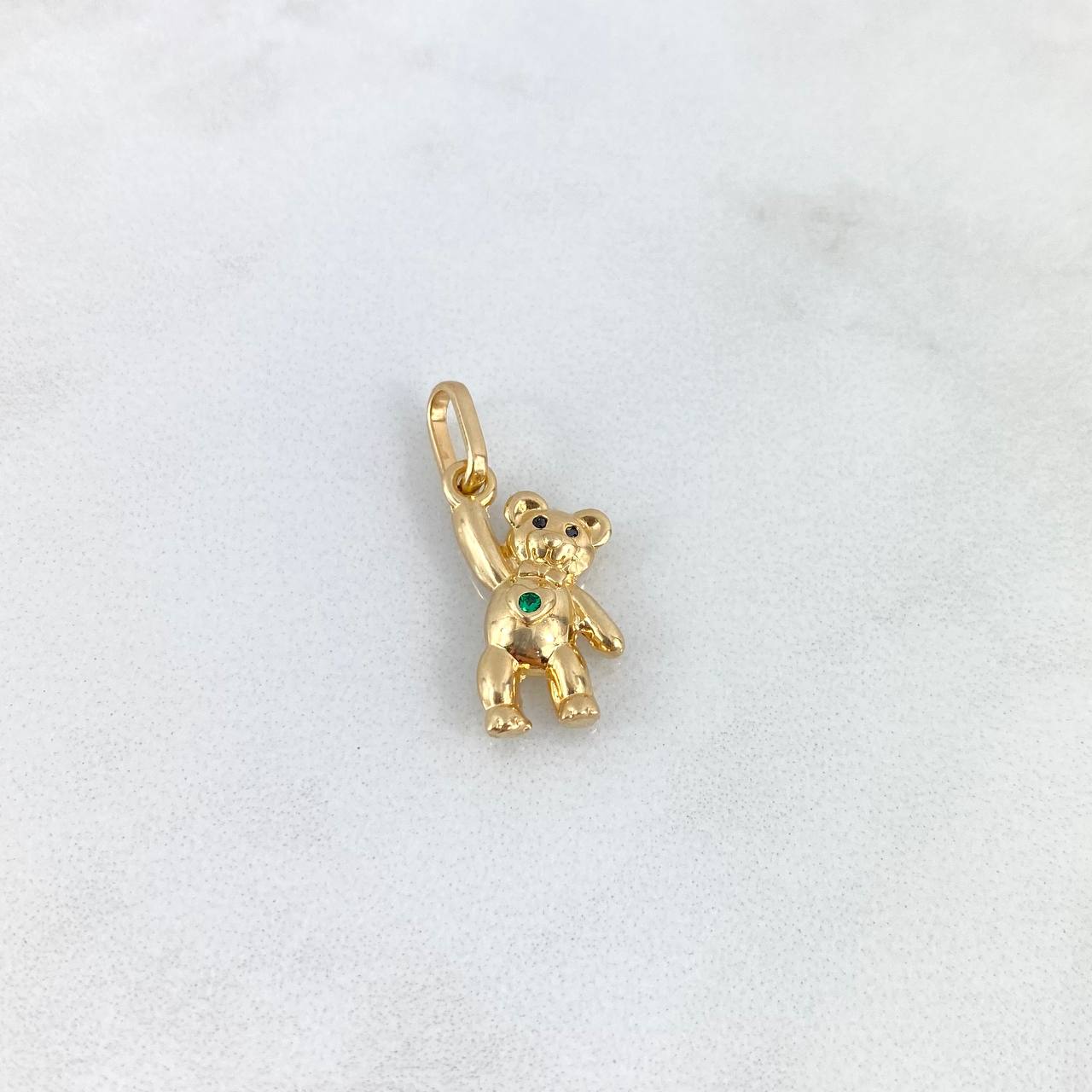 Dije Oso Corazon 1.95gr / 2.3cm / Circon Verde Negro Oro Amarillo