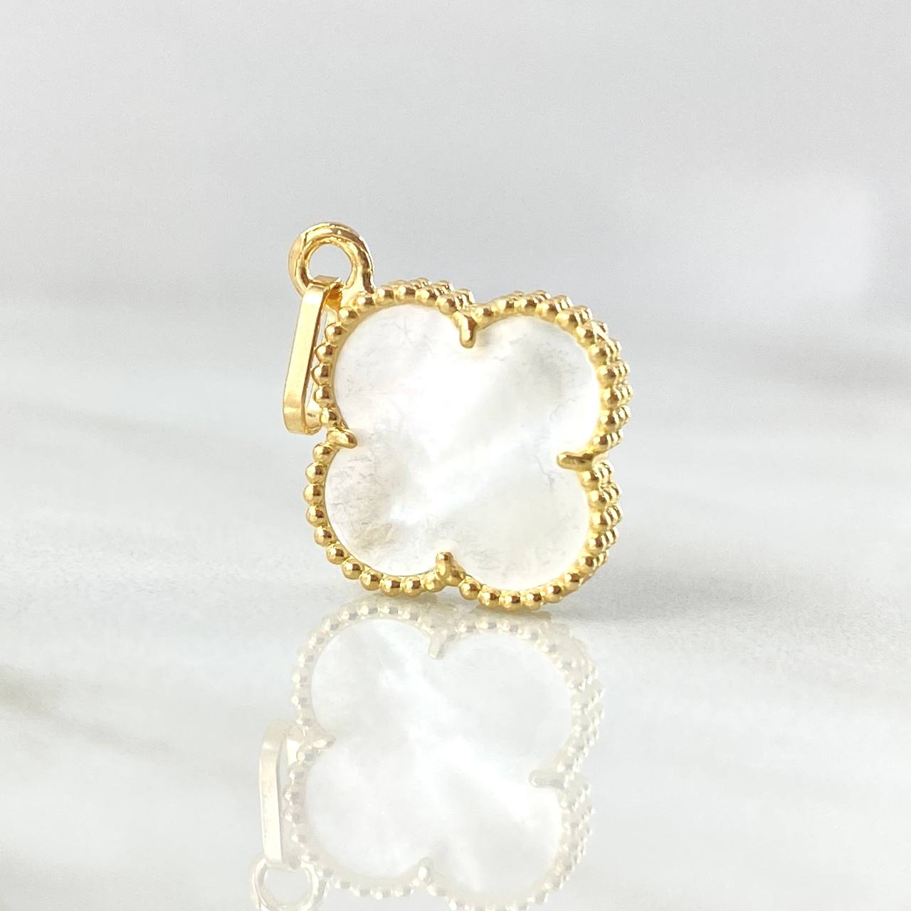 Dije Trébol Blanco 1.6gr / 2.2cm / Oro Amarillo Nac.Esp. 18K