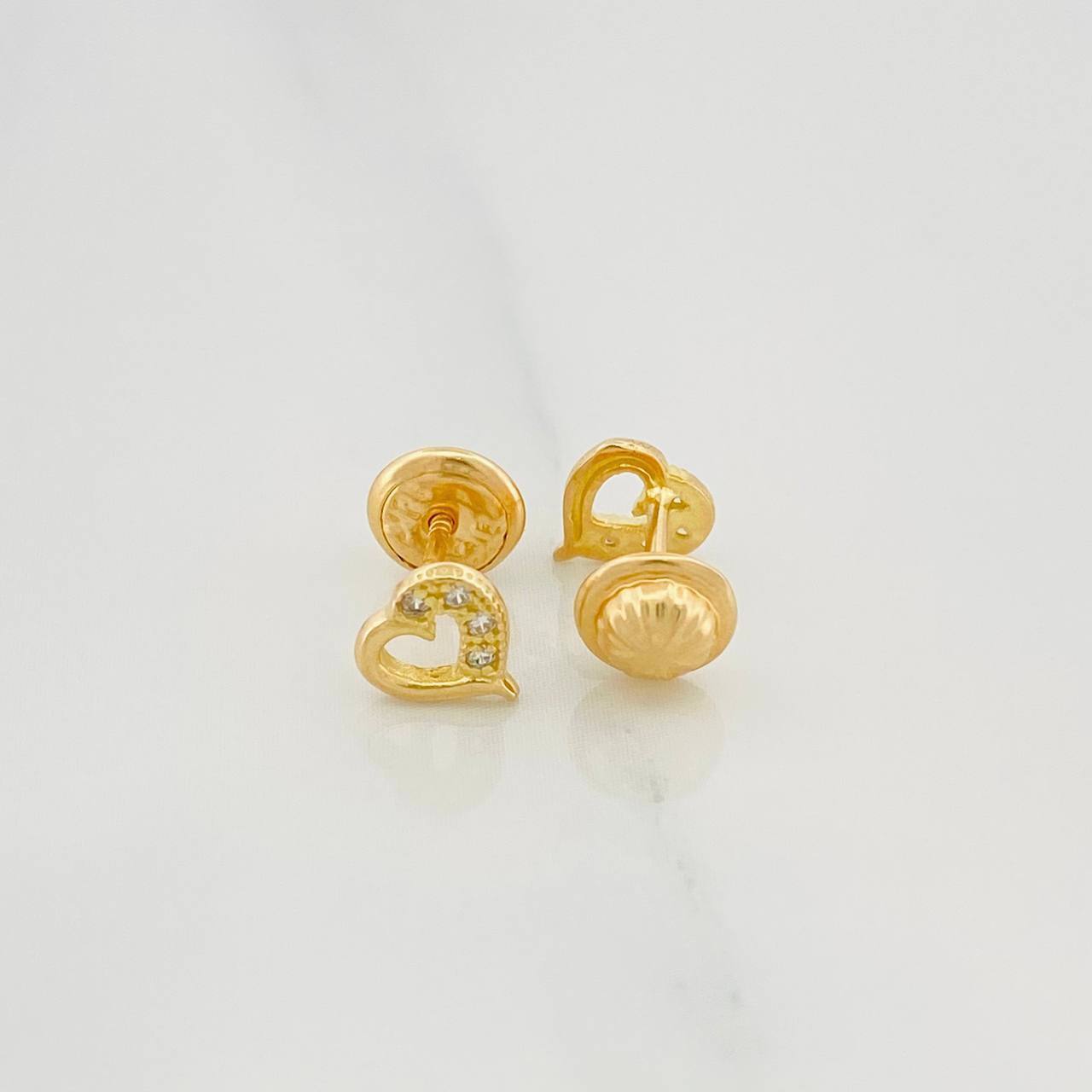 Topos Silueta Corazón 0.85 g / 5.7 mm Oro Amarillo 18K