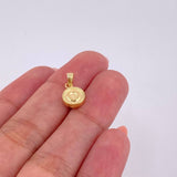Dije Mate Letra o Bordeado 0.4g / 1.5cm Oro Amarillo 18K