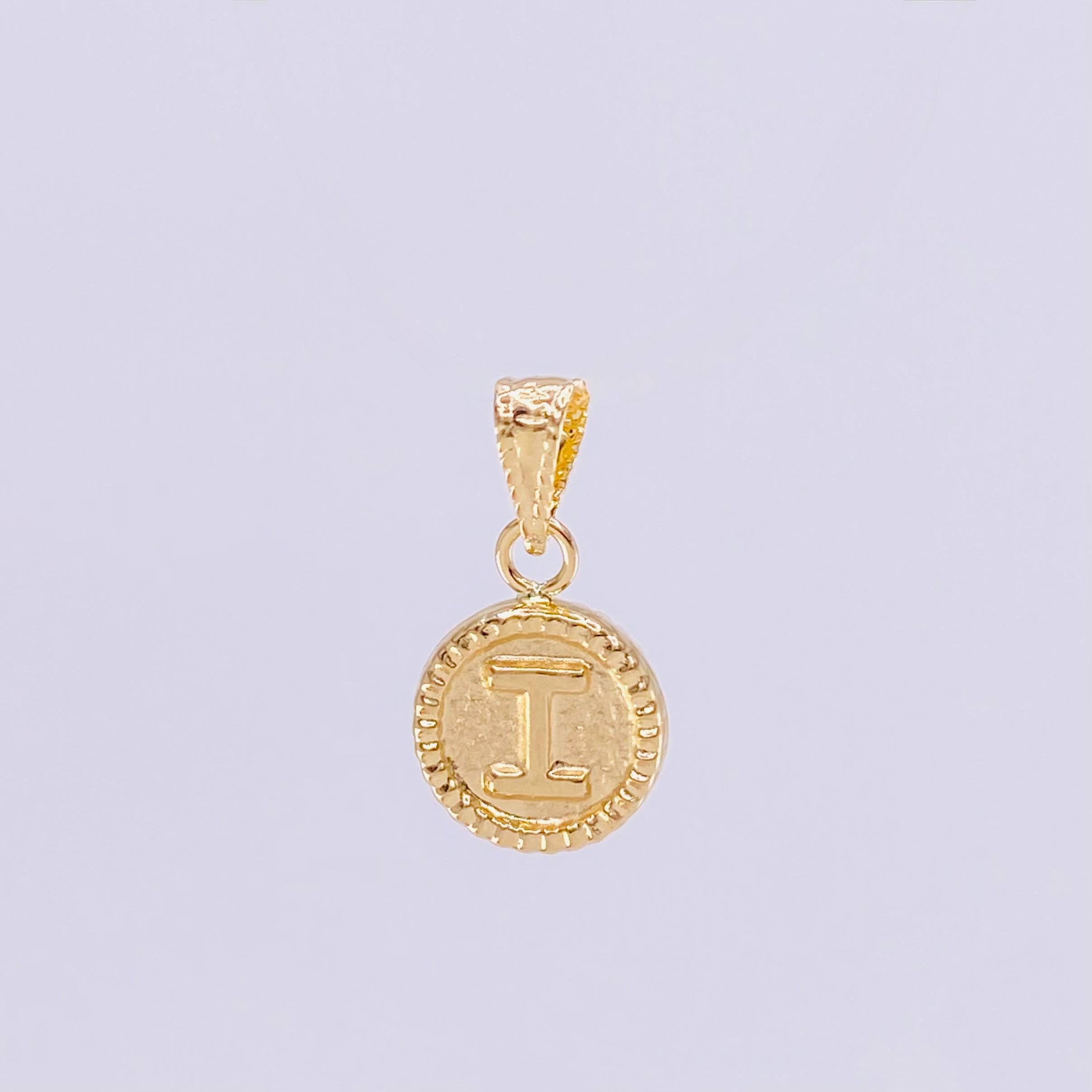 Dije Mate Letra I Bordeado 0.4g / 1.5cm Oro Amarillo 18K
