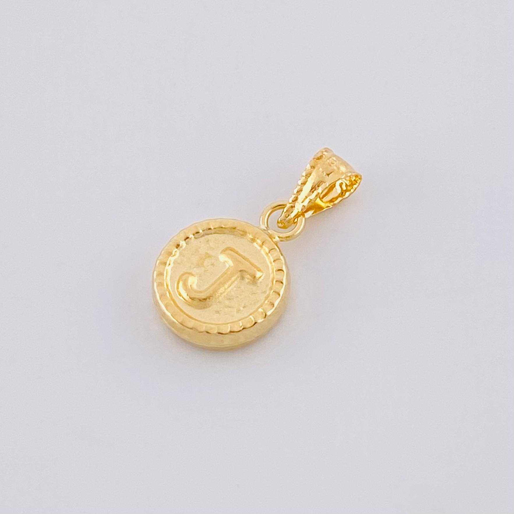 Dije Mate Letra J Bordeado 0.4g / 1.5cm Oro Amarillo 18K