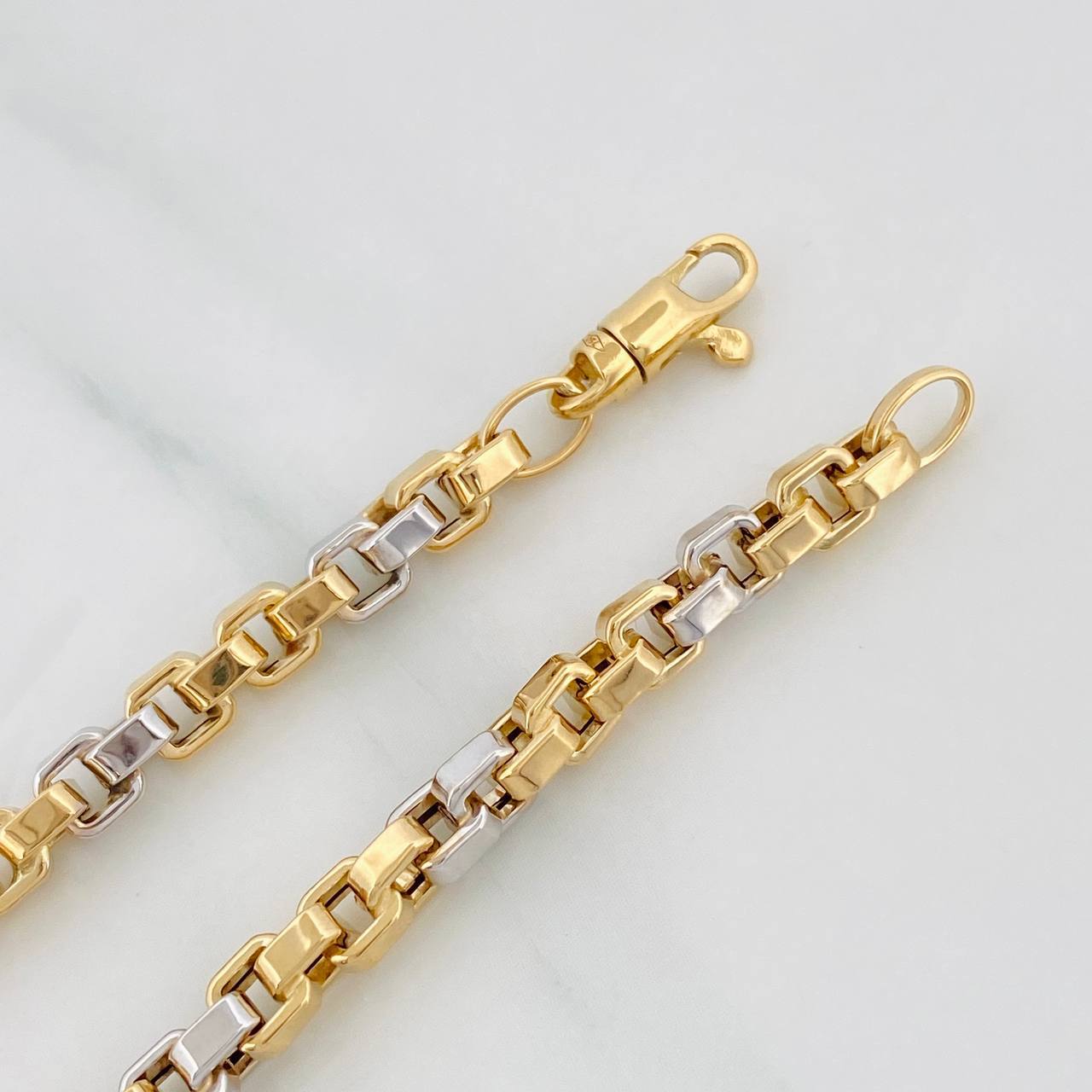 Pulso Veneciano Cuadrado 6.8g / 21.5cm / 4.35mm Dos Oros Amarillo Blanco 18K