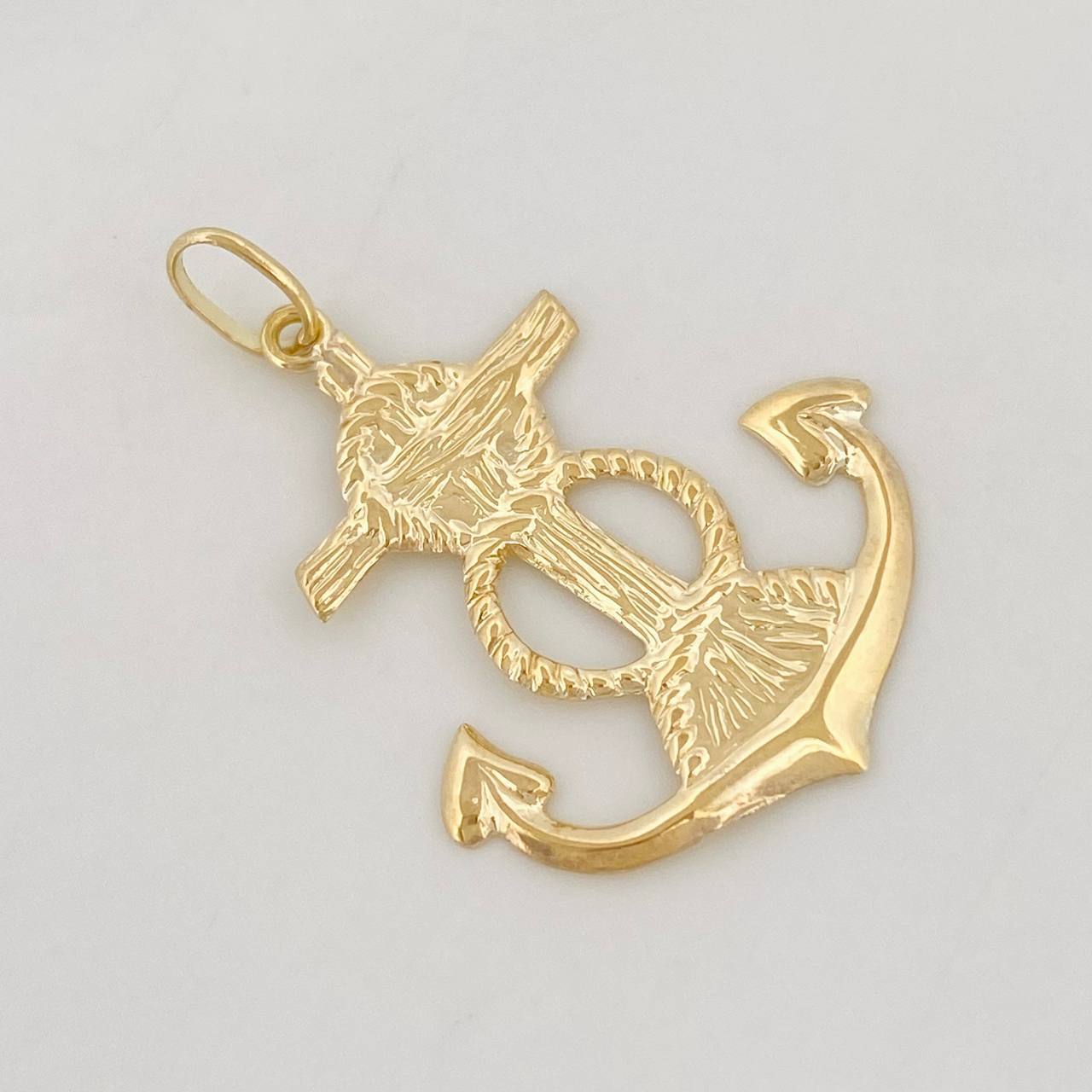 Dije Ancla 1.1g / 3cm Oro Amarillo 18K