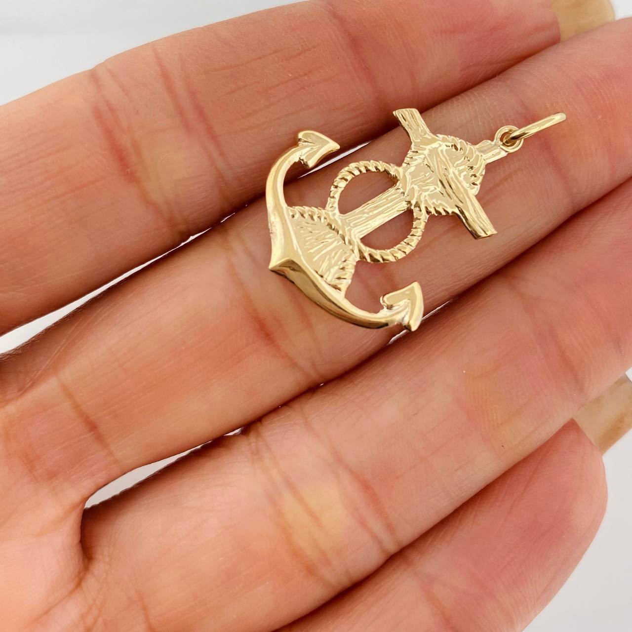 Dije Ancla 1.1g / 3cm Oro Amarillo 18K