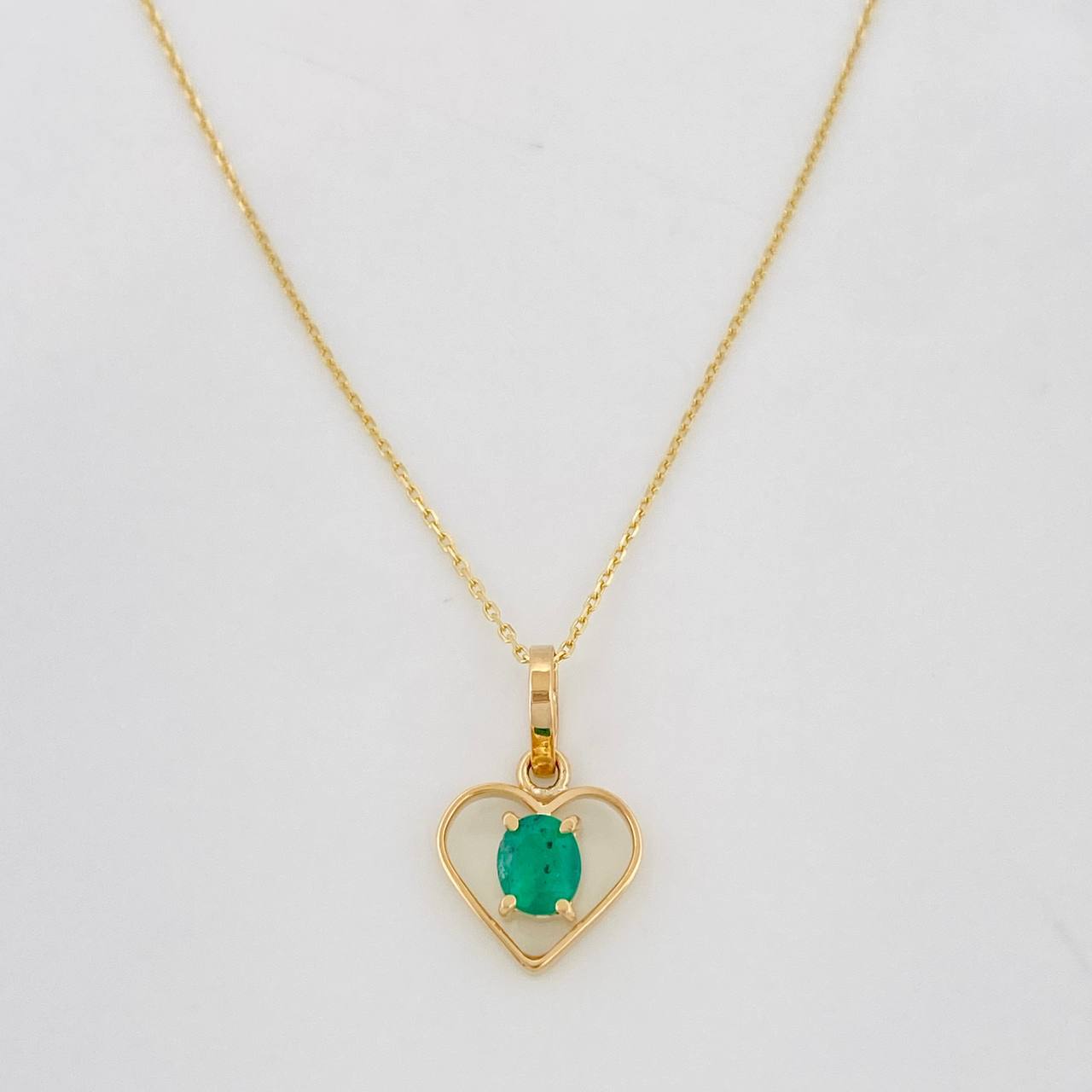 Set Cadena Aro Seguido + Dije Corazon Esmeralda 20pts / 1.35g / 50cm Oro Amarillo 18K