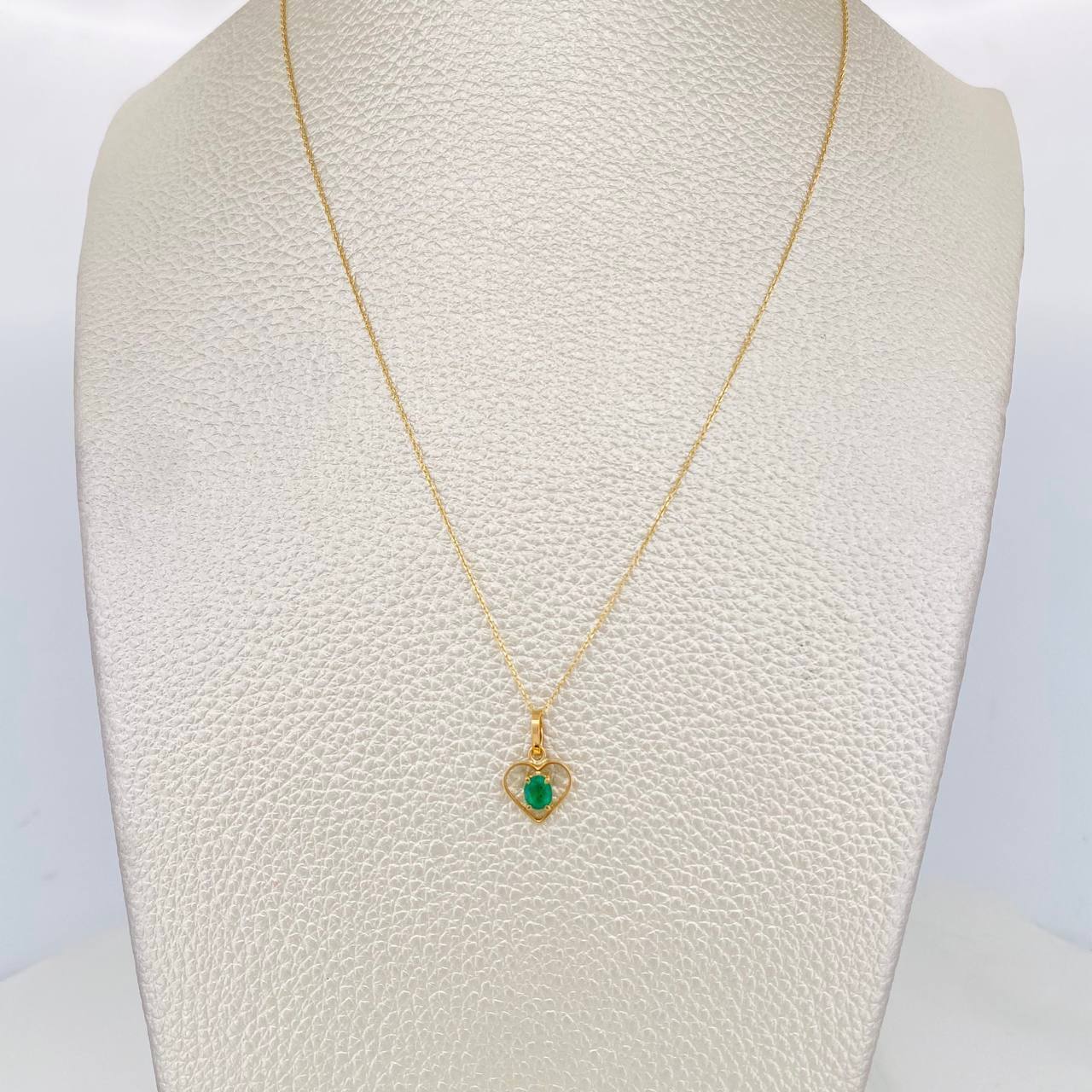 Set Cadena Aro Seguido + Dije Corazon Esmeralda 0.6pts / 1.3g / 50cm Oro Amarillo 18K