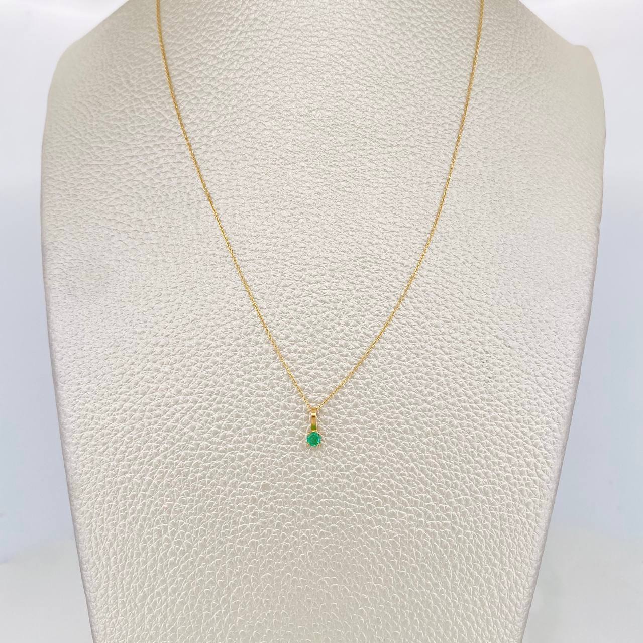 Set Cadena Aro Seguido + Dije Circulo Esmeralda 0.7pts / 1.1g / 50cm Oro Amarillo 18K