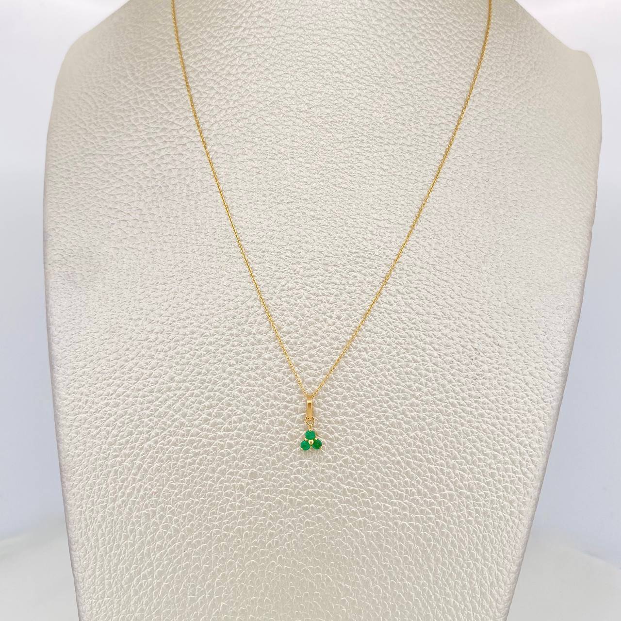Set Cadena Aro Seguido + Dije Flor Esmeralda 0.6pts / 1.3g / 50cm Oro Amarillo 18K