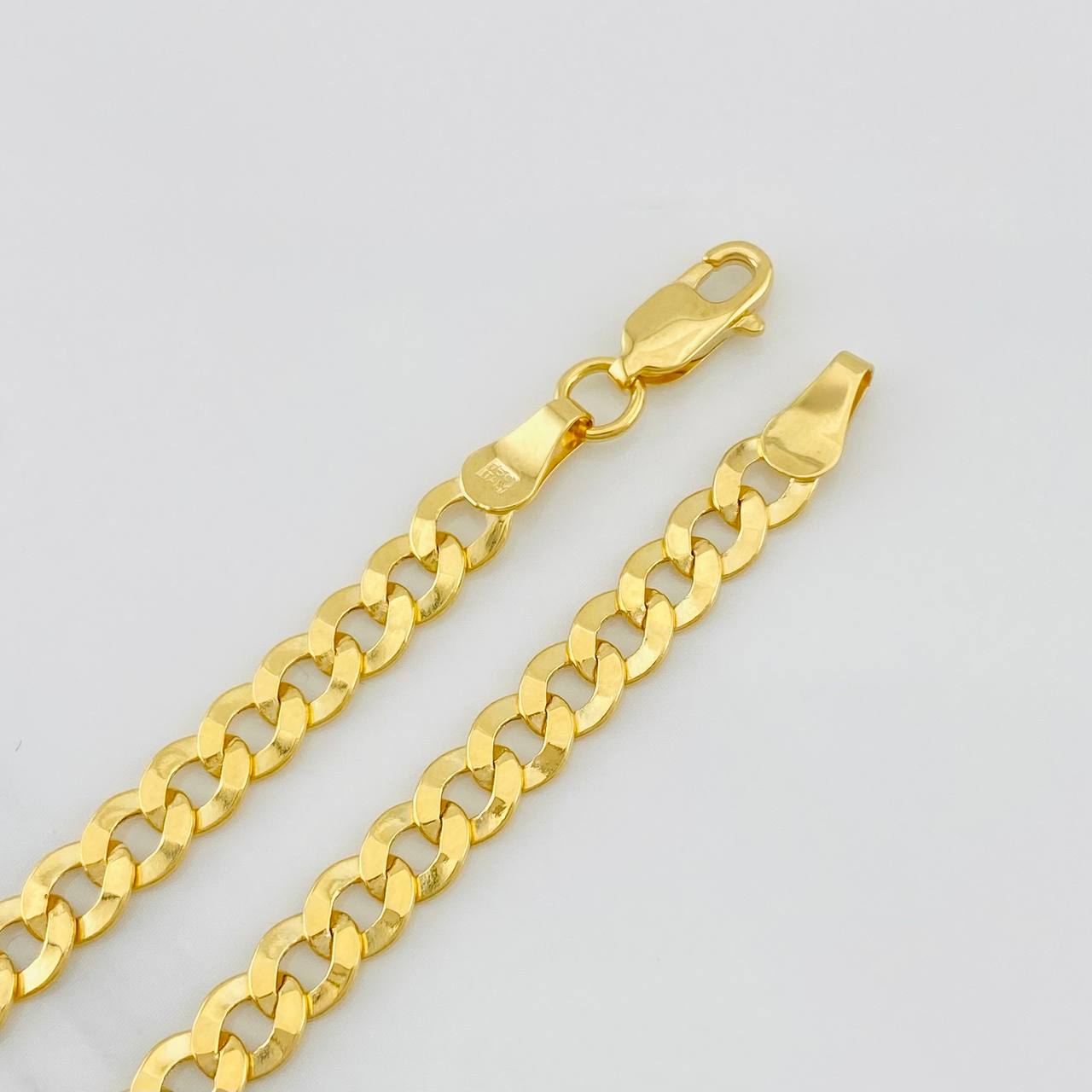 Pulso Cubano 4.1g / 20.4cm / 4.64mm Oro Amarillo 18K