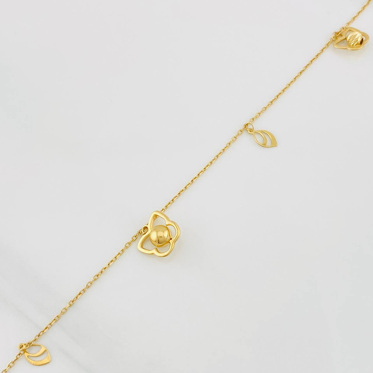 Tobillera Aro Seguido Figuras 2.65g / 24.8cm / 1mm Oro Amarillo 18K