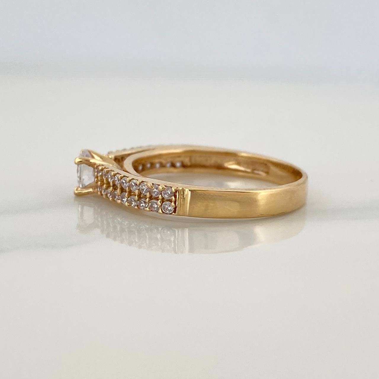 Anillo Solitario Puente 3.2gr / T7 / Oro Amarillo 18K %
