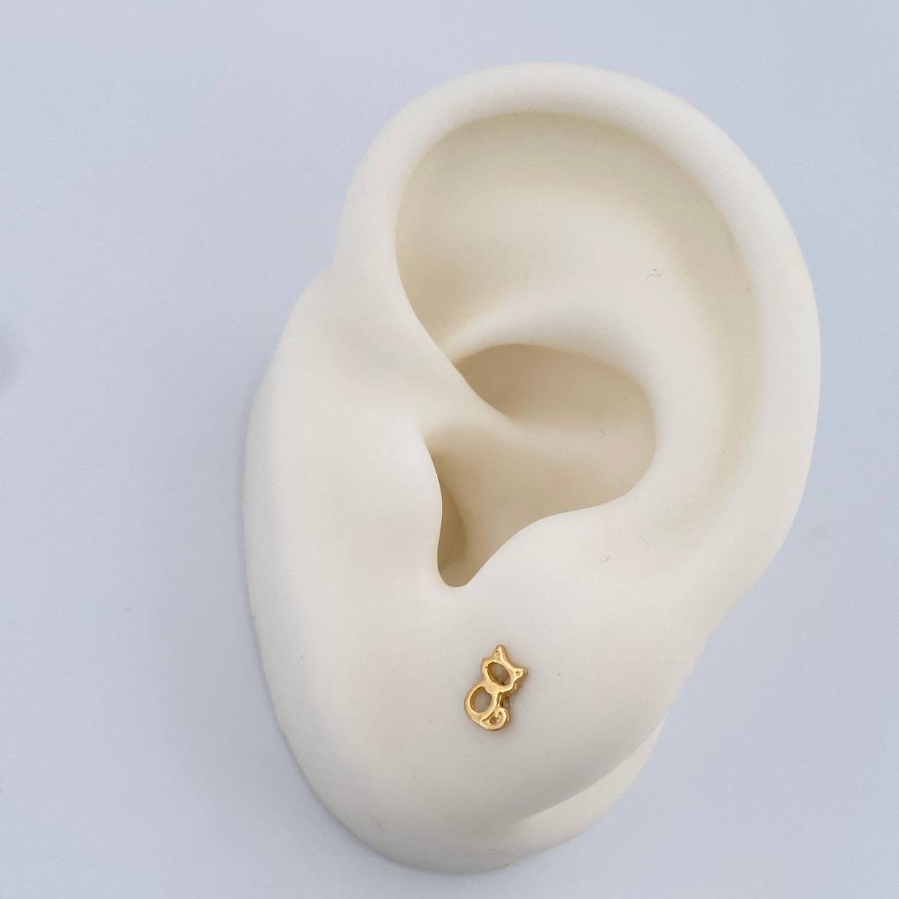 Topos Silueta Gato 0.6gr / 3.7mm Oro Amarillo 18K %