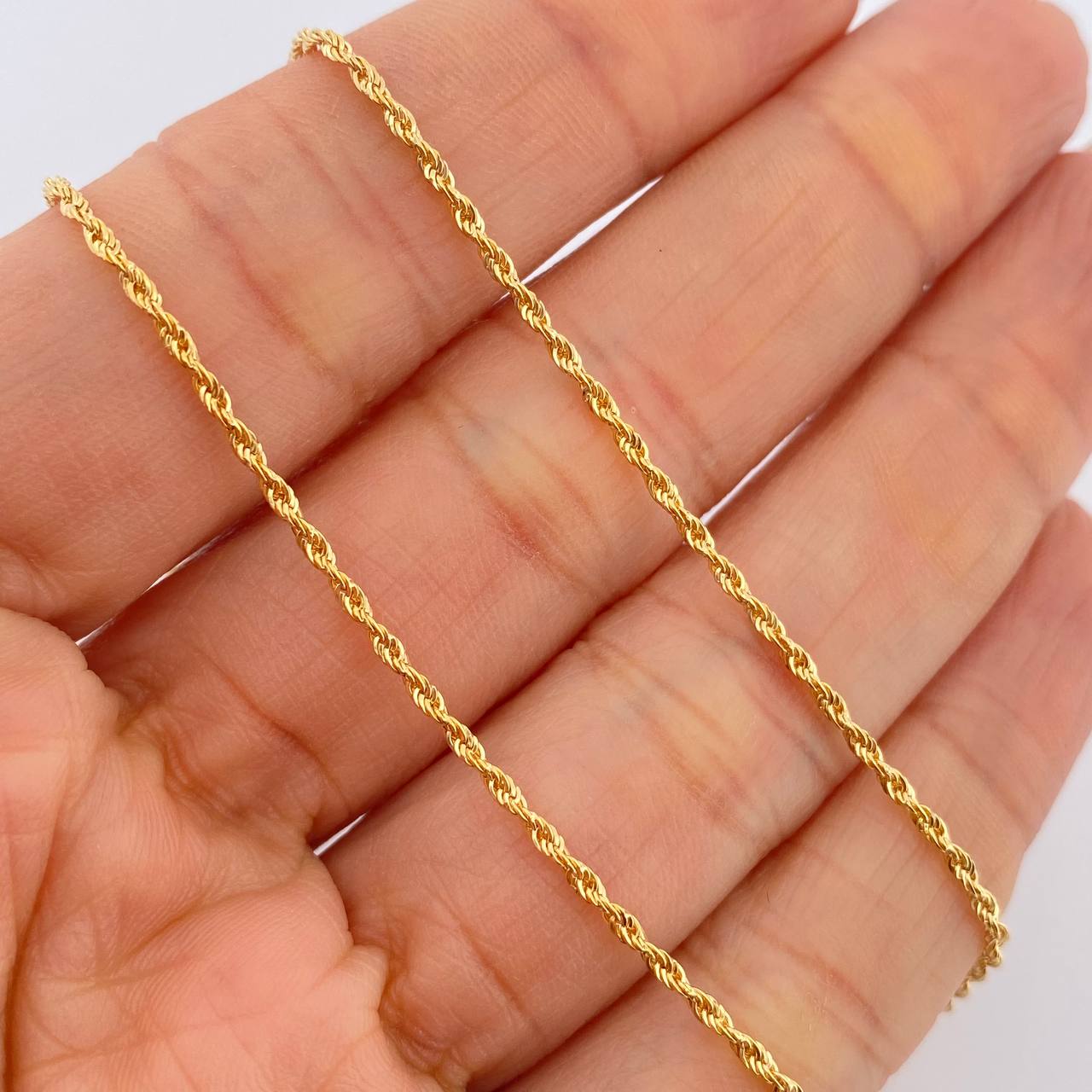 Cadena Lazo 1.1gr / 40.2cm / 1.45mm Oro Amarillo +3 18K %