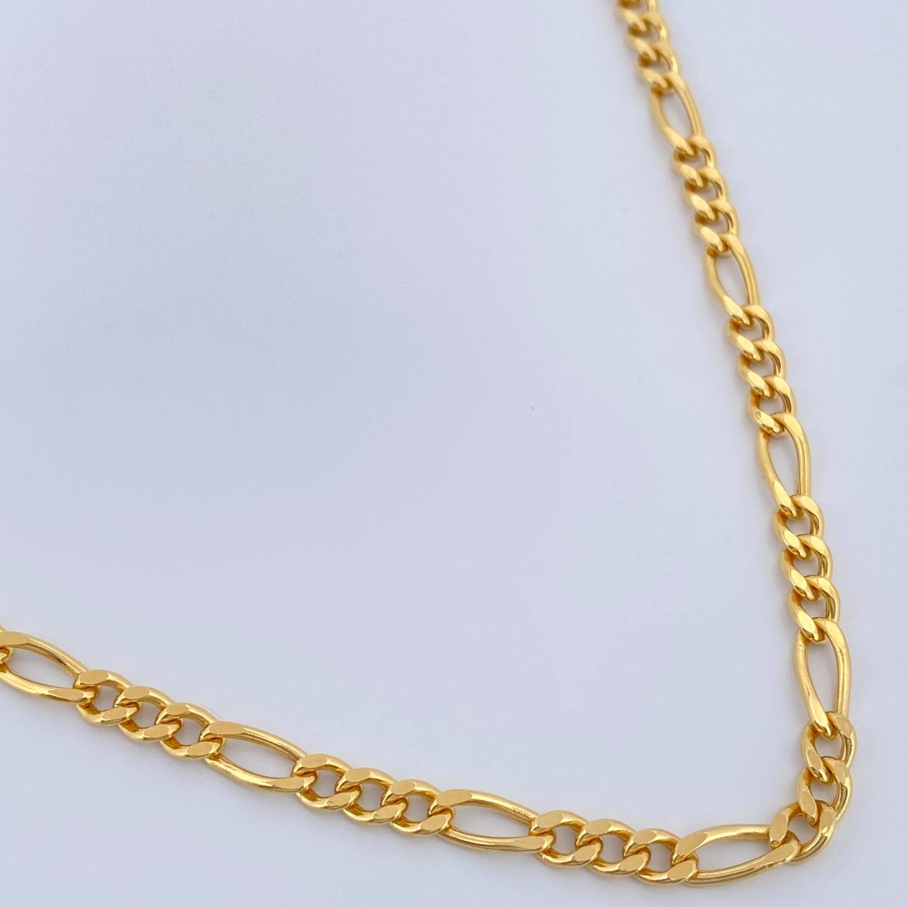 Cadena Figaro 10.35gr / 59.8cm / 3.7mm Oro Amarillo +1 18K %