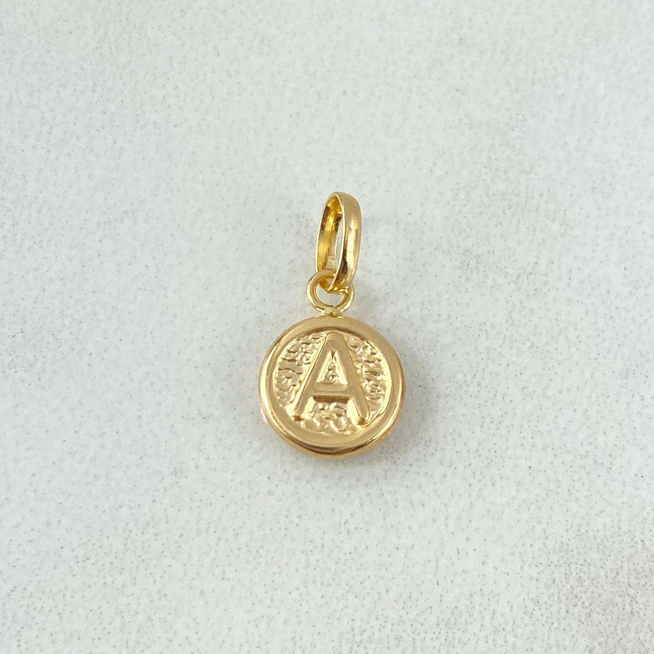 Dije Letra A 0.35gr / 1.5cm / Circulo Texturizado Oro Amarillo 18K *