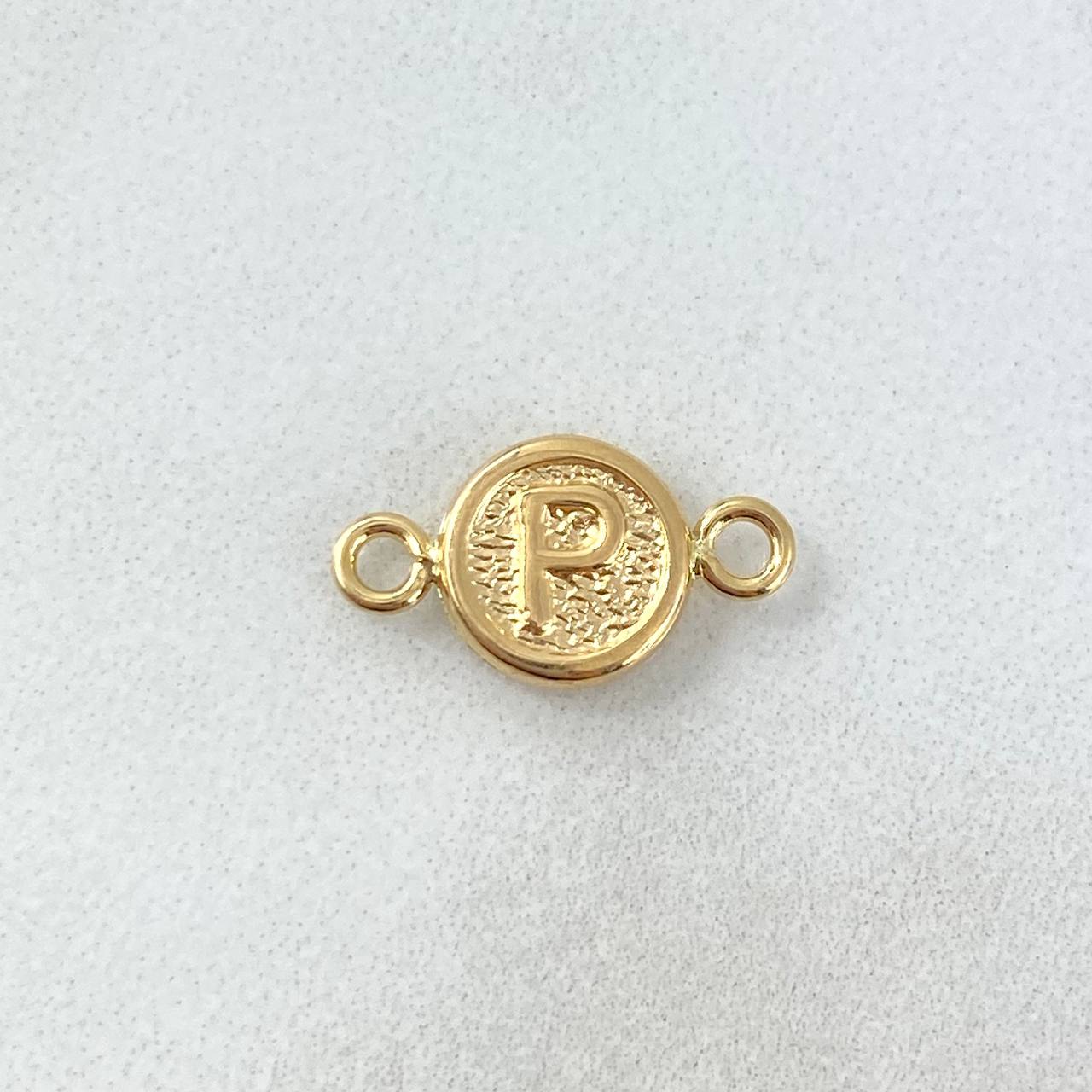 Herraje Letra P 0.4gr / 1.5cm / Circular Texturizado Oro Amarillo ©