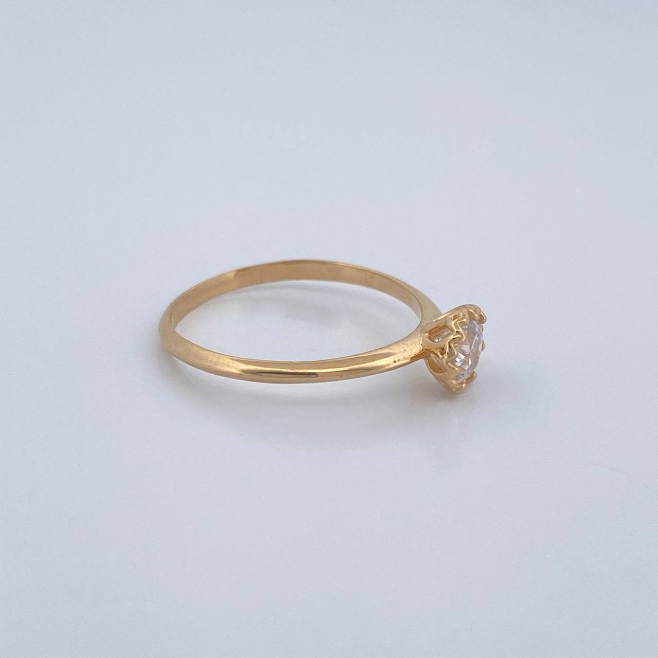 Anillo Solitario 1.8gr / T7 1/4 / Oro Amarillo 18K &