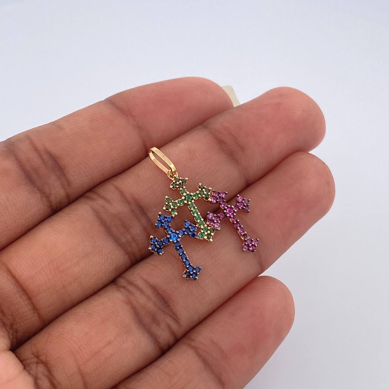 Dije Trio Cruces 1.35gr / 2.5cm / Dos Oros Negro Amarillo 18K &