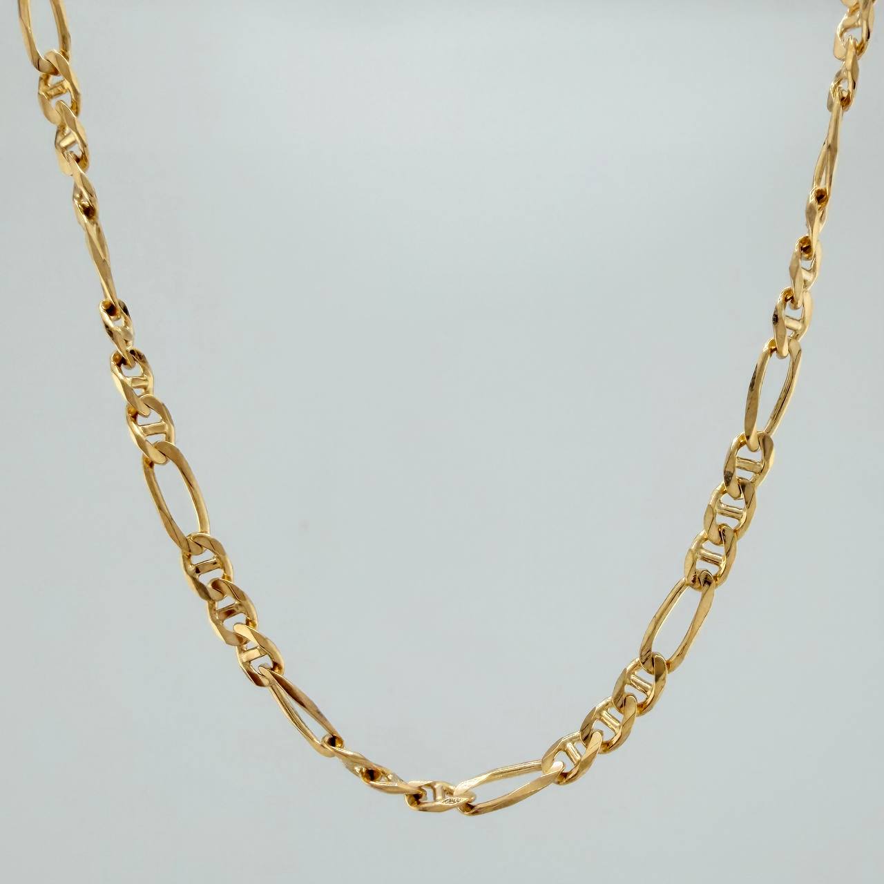 Cadena Figaro 18.6gr / 61.5cm / 3.7mm Oro Amarillo 18K
