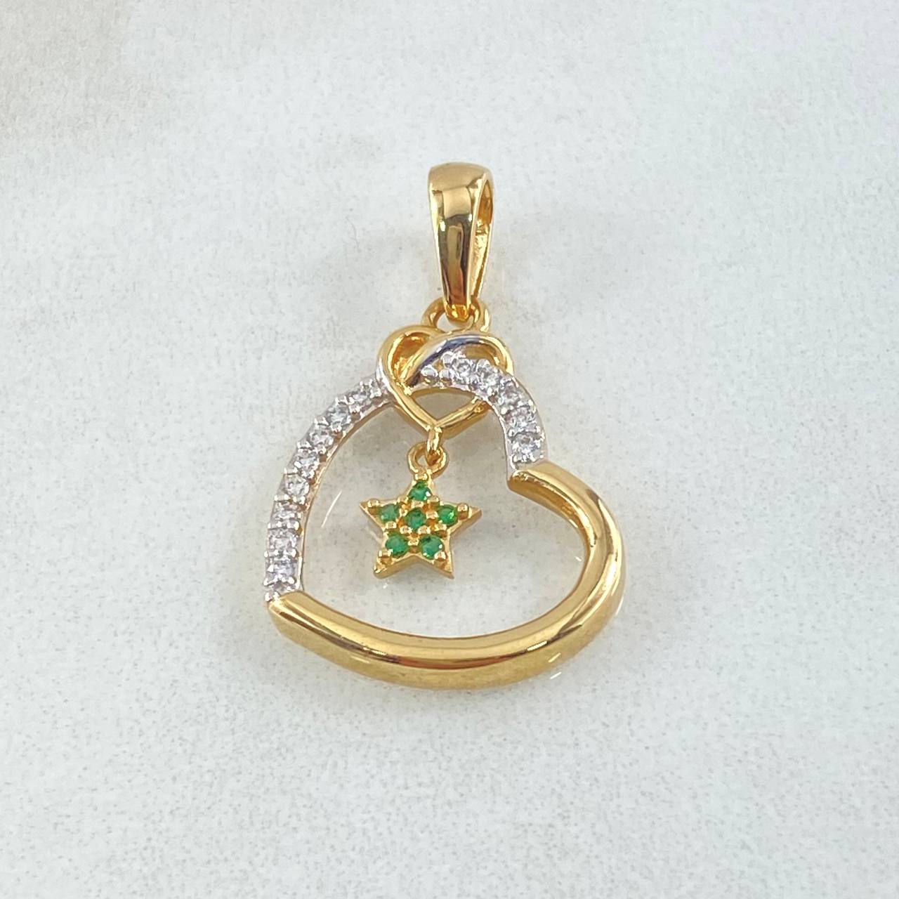 Dije Silueta Corazón Estrella Colgante 2.4gr / 2.7cm / Oro 18K *