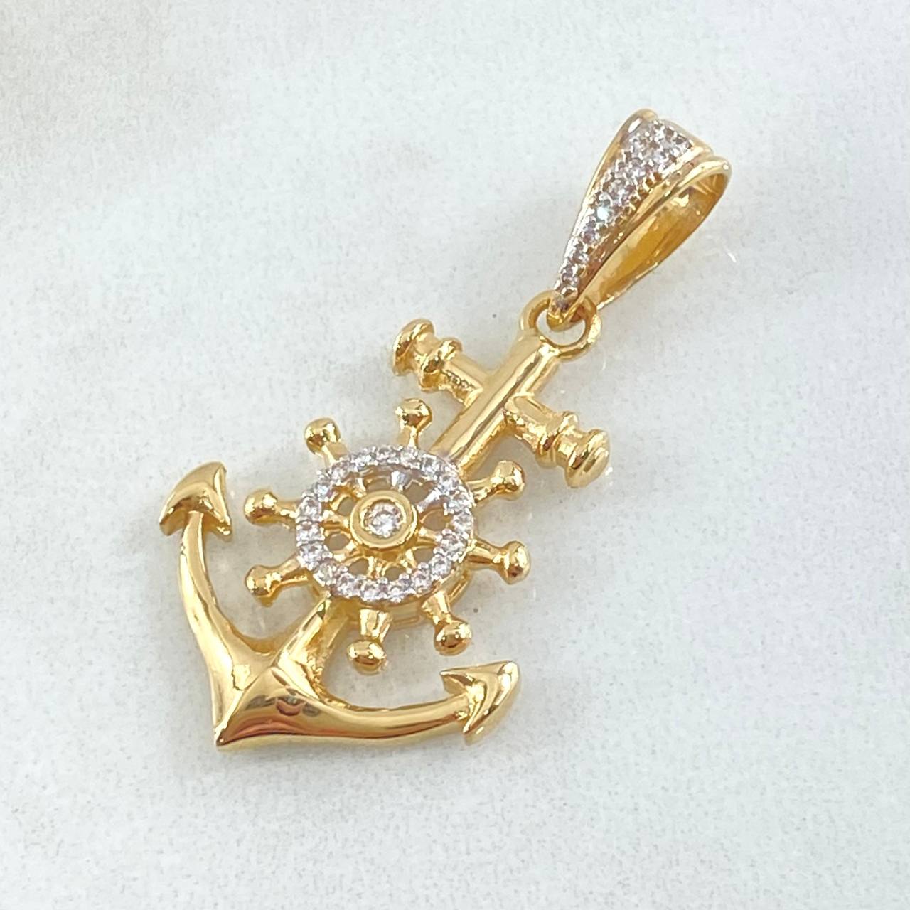 Dije Ancla Timón 4.2gr / 3.6cm / Oro 18K *