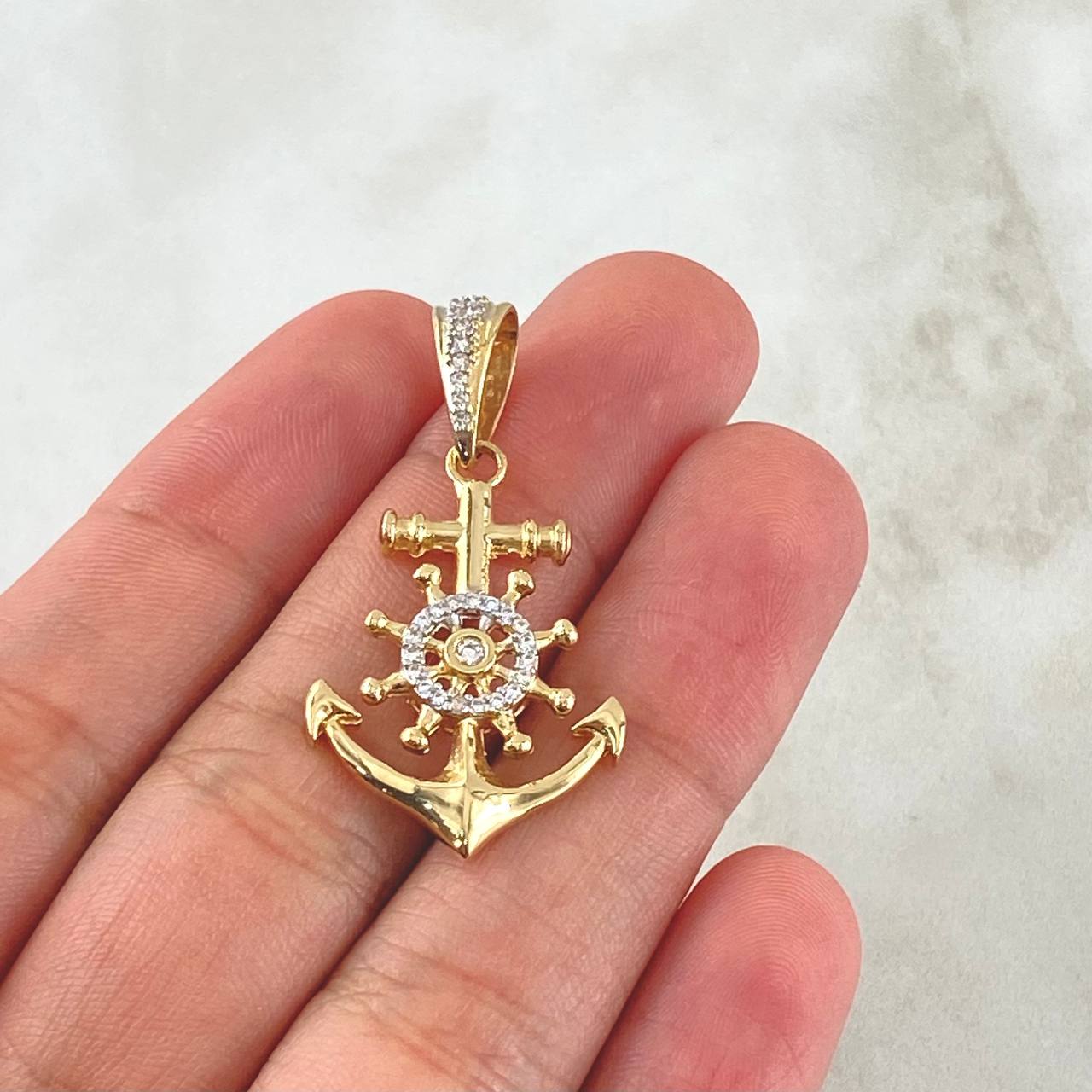 Dije Ancla Timón 4.2gr / 3.6cm / Oro 18K *