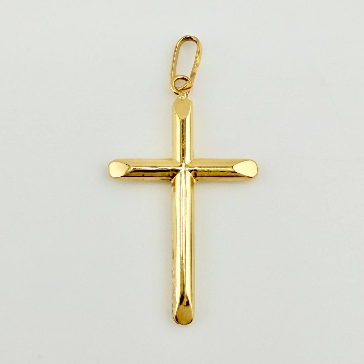 Dije Cruz Puntas Planas 0.55gr / 2.5cm / Oro Amarillo 18K