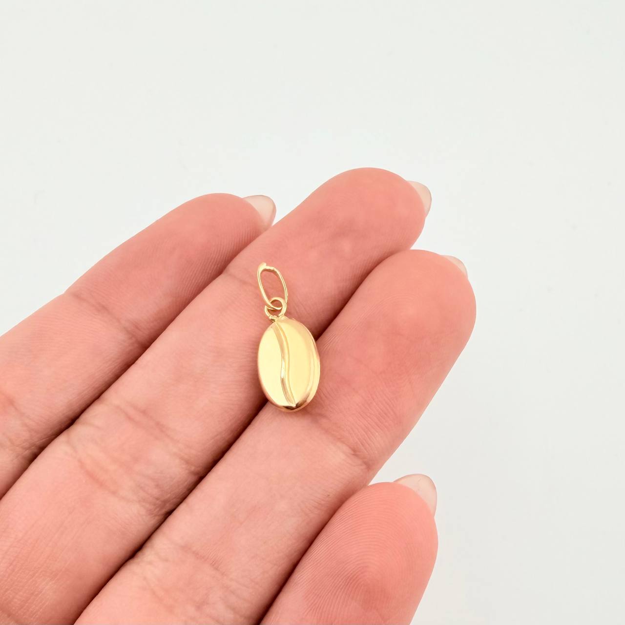 Dije Grano Café 0.45gr / 1.5cm / Oro Amarillo 18K