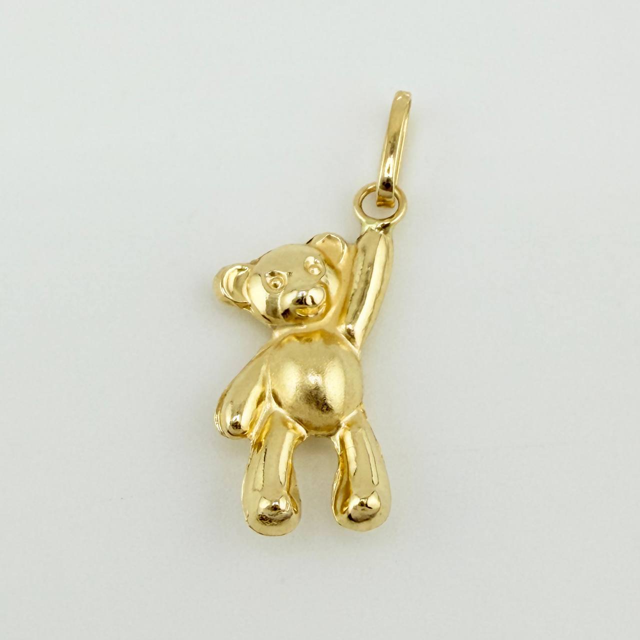 Dije Oso Manito Arriba 0.6gr / 2cm / Oro Amarillo 18K