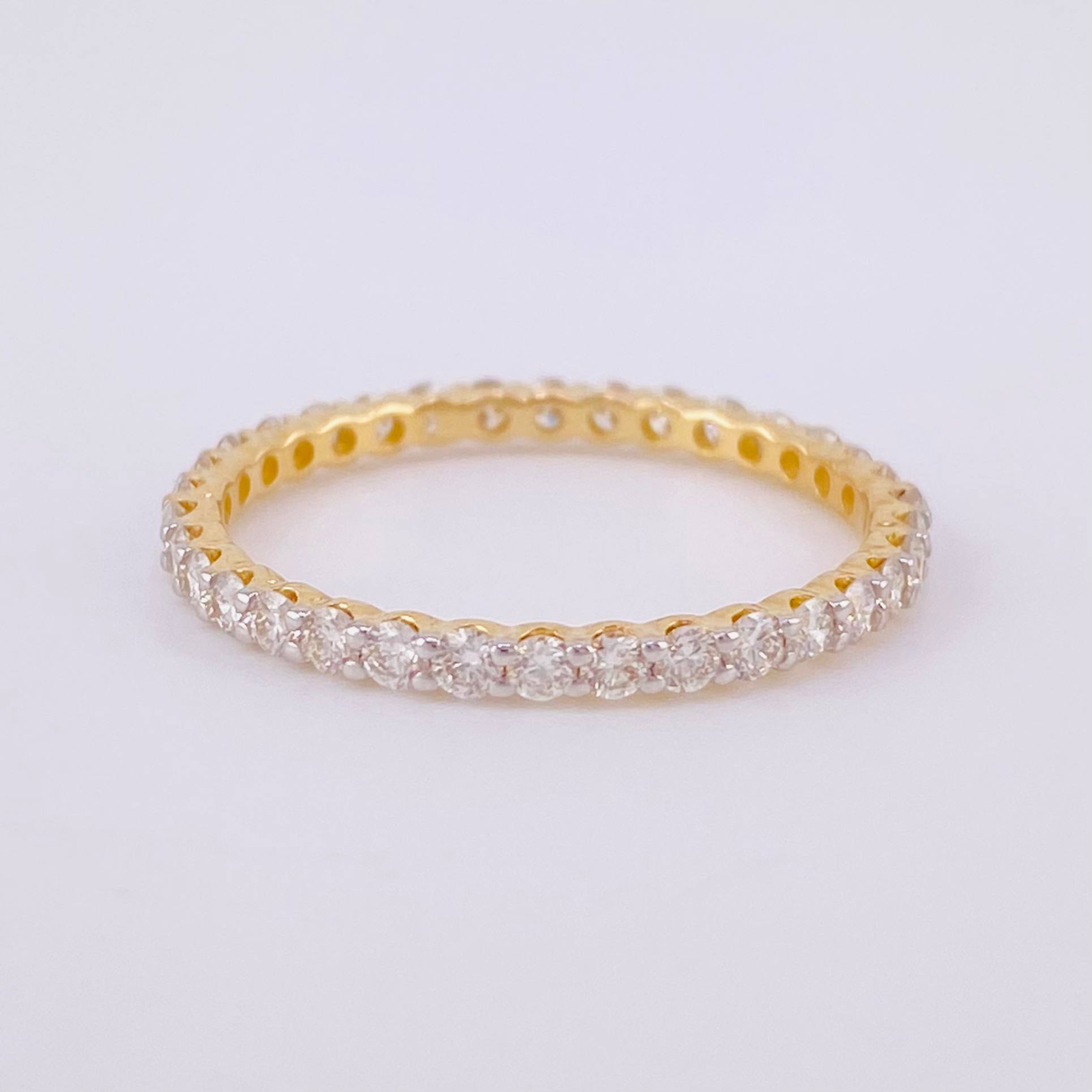 Anillo Carril Tupido Diamantes 40pts 1.15g / T6 Oro Amarillo 18K