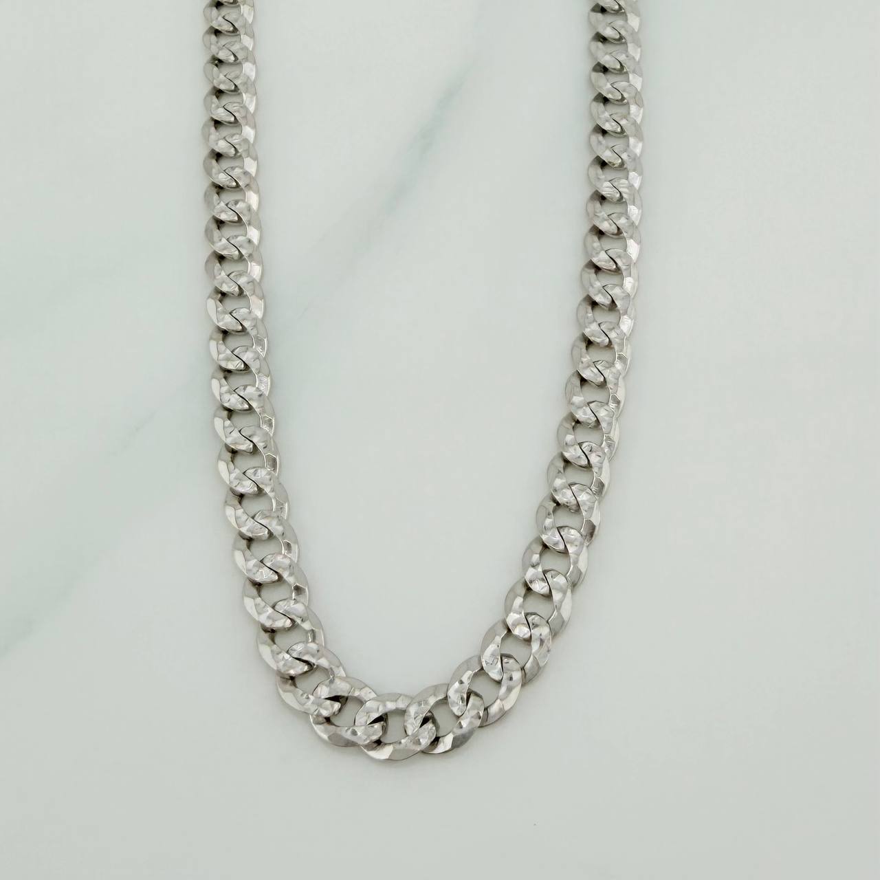 Cadena Cubana 17.8gr / 51cm / 4.4mm Oro Blanco +1 18K $