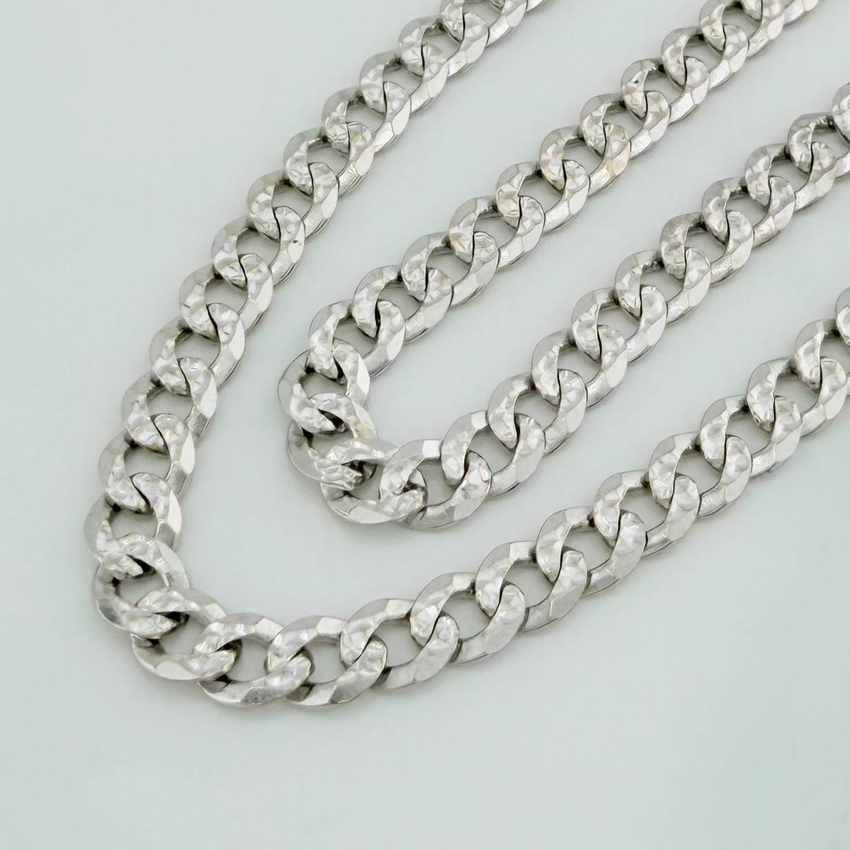 Cadena Cubana 17.8gr / 51cm / 4.4mm Oro Blanco +1 18K $