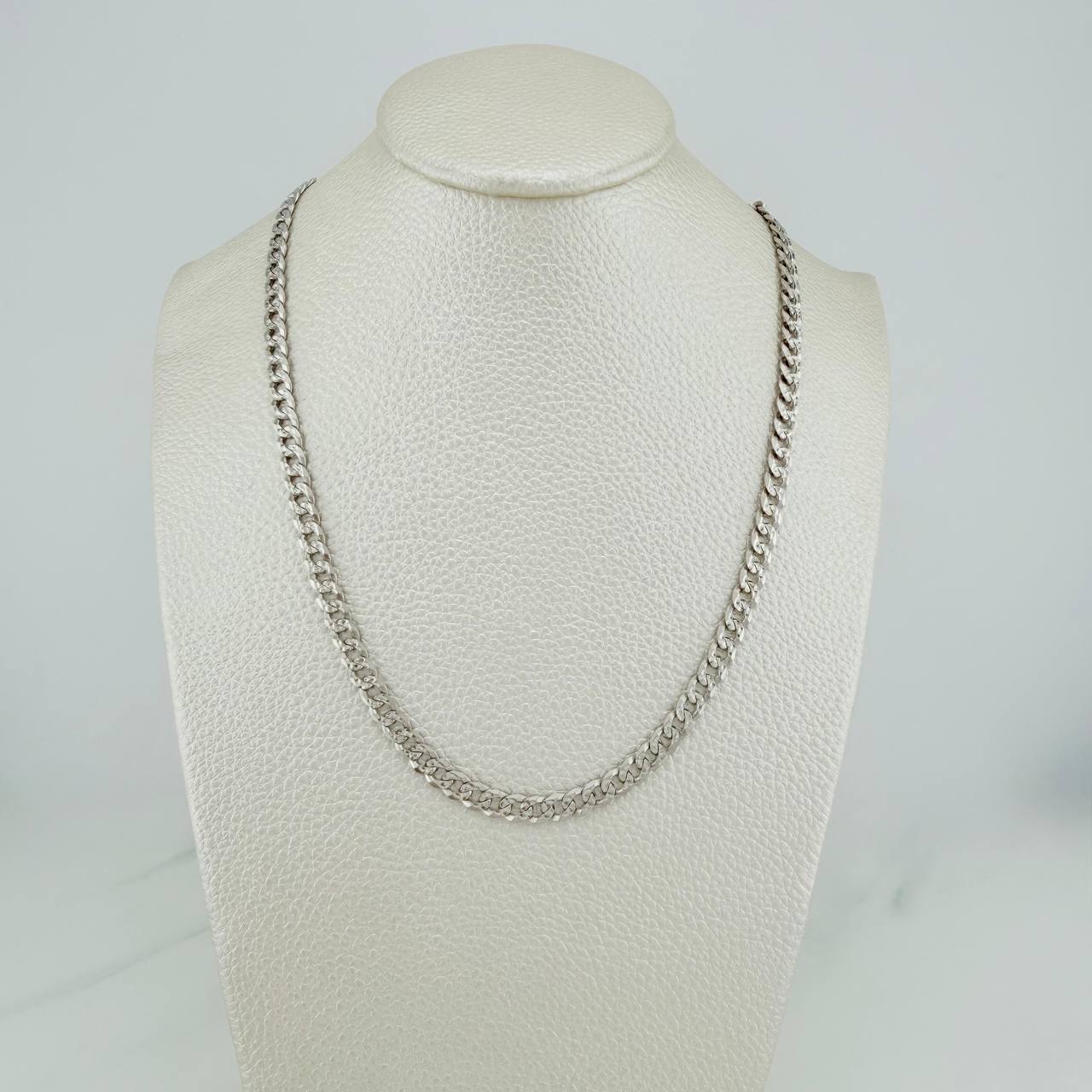 Cadena Cubana 17.8gr / 51cm / 4.4mm Oro Blanco +1 18K $