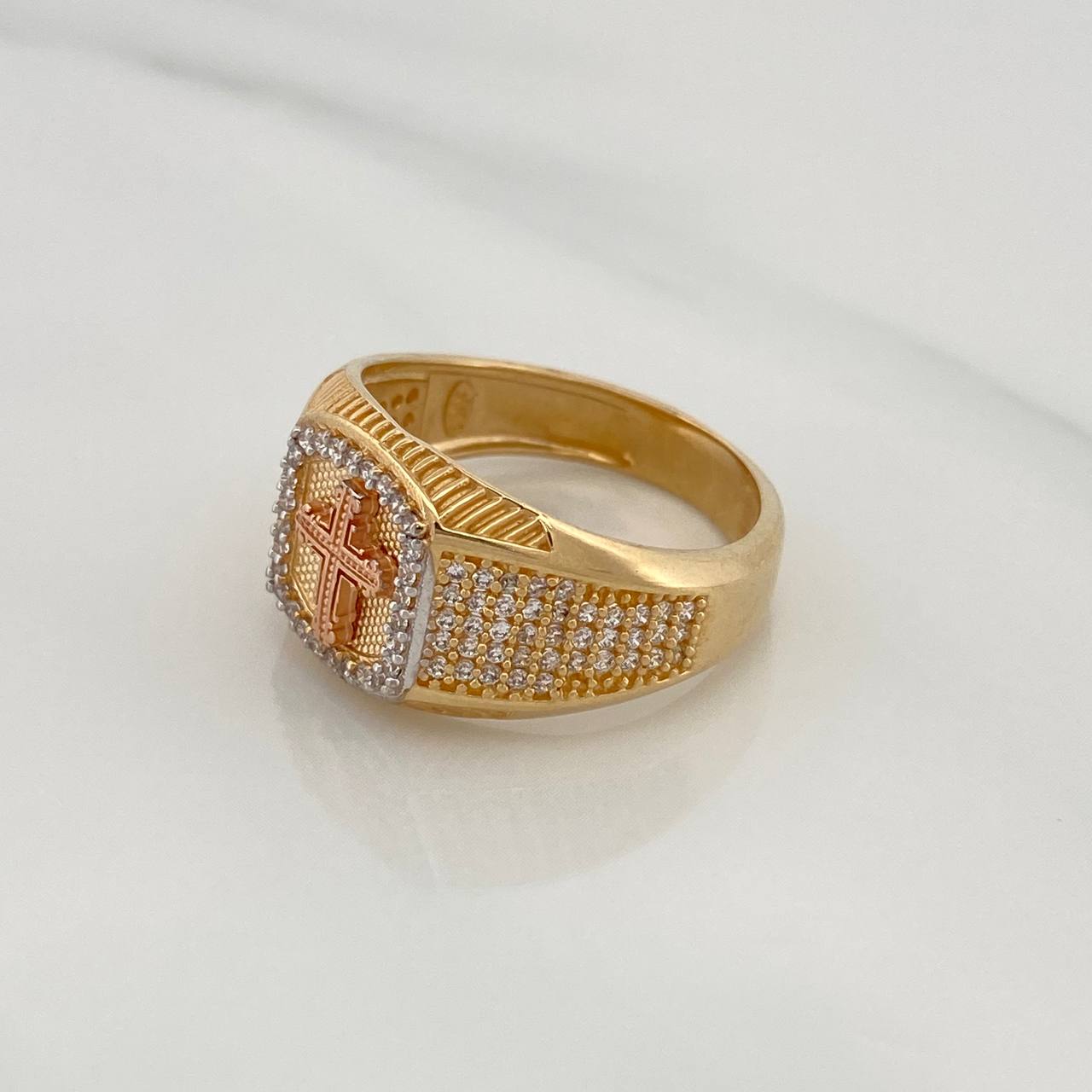 Anillo Sello Cruz 8.8gr / T9 1/2 / Tres Oros 18K