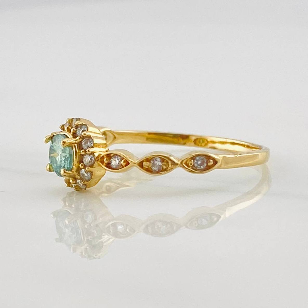 Anillo Halo Churumbela Moisanita 0.38 pts 1.85g / T7 3/4 Oro Amarillo 18K