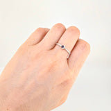 Anillo Carril Hojas Central Diamantes 13pts Zafiro 13pts 1.35g / T7 Oro Blanco 18K