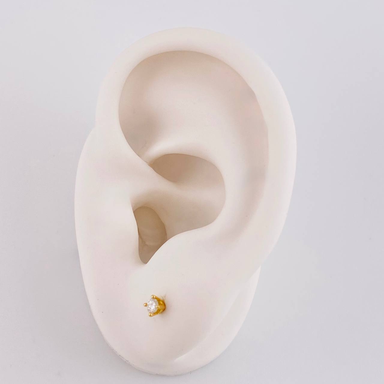 Topos Cuatro Garras Diamantes 12pts 0.7g / 2.7mm Oro Amarillo 18K