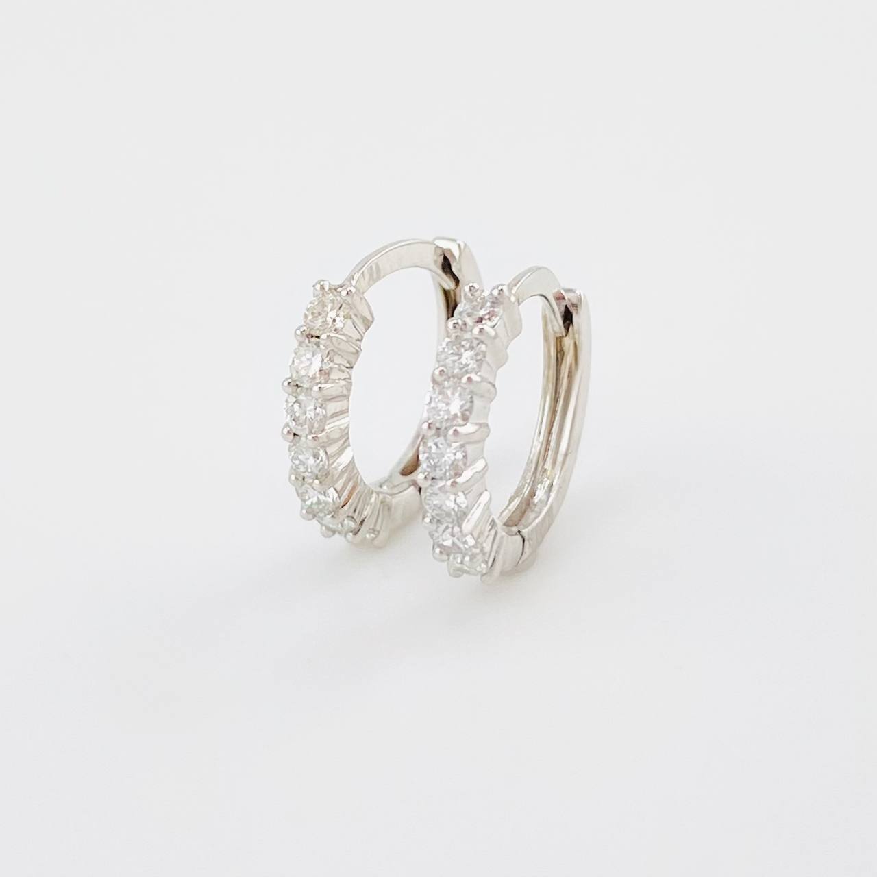 Candongas Carril Diamantes 34pts 1.7g / 1.2cm Oro Blanco 18K