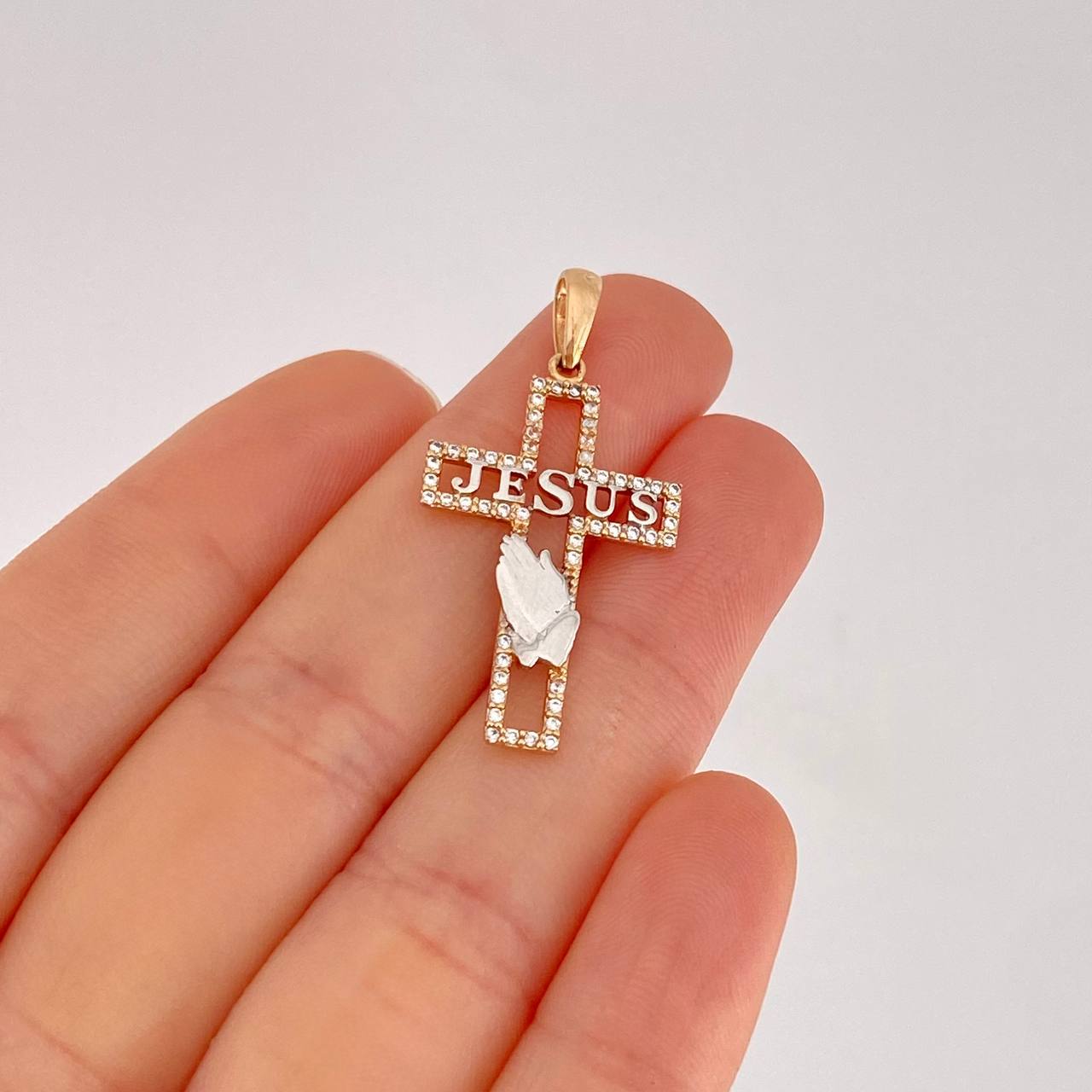 Dije Cruz Jesus 2.15gr / 3.6cm / Circones Blancos Dos Oros Blanco Rosa