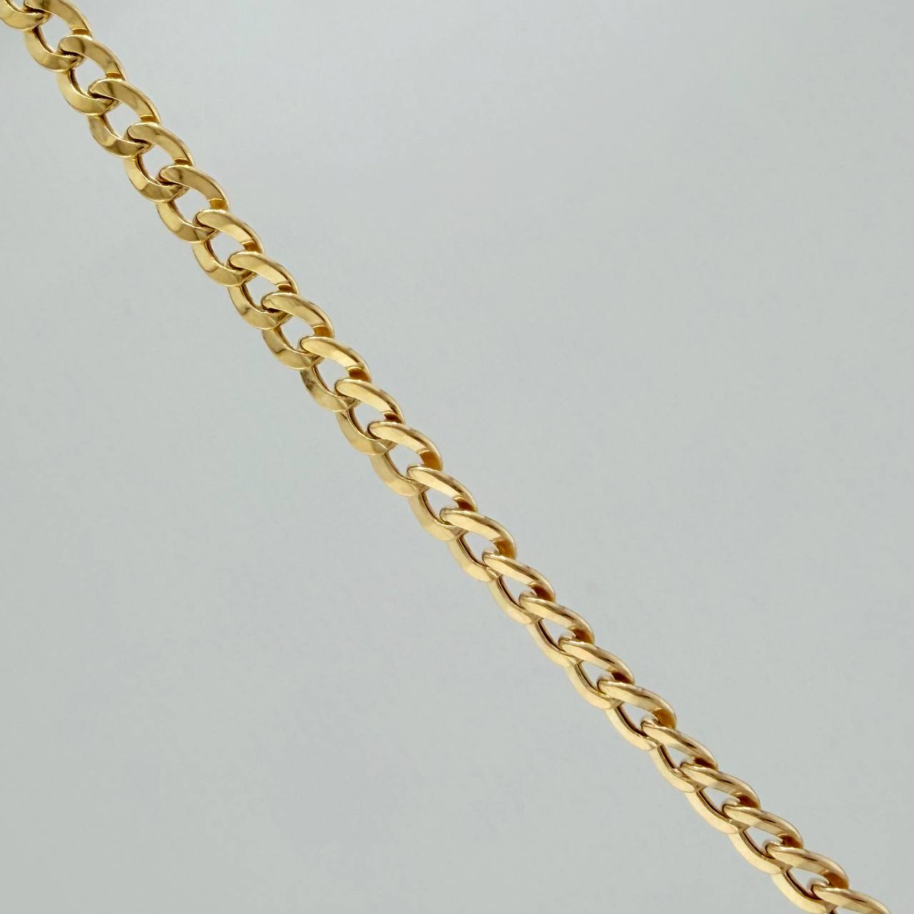 Cadena Cubana 4.45gr / 61cm / 3.1mm Oro Amarillo +1 18K $