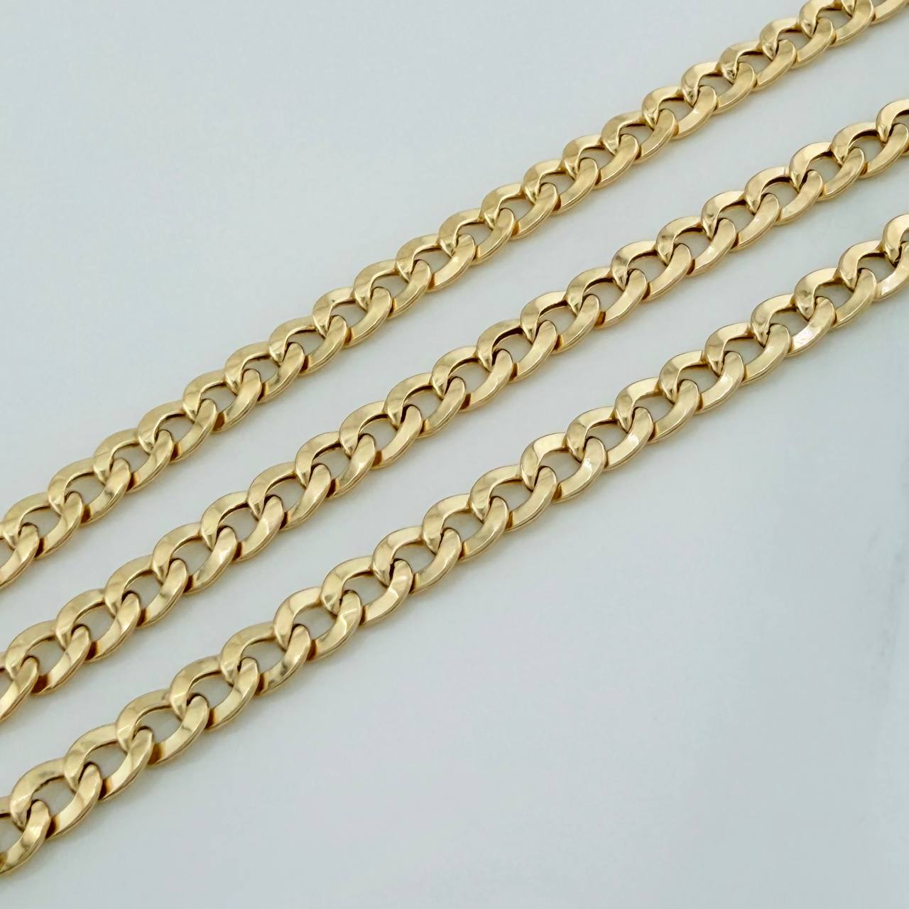 Cadena Cubana 12.05gr / 62cm / 3.7mm Oro Amarillo +1 18K $