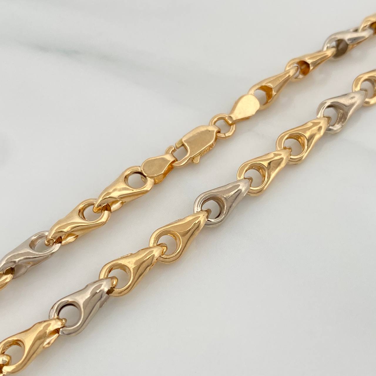 Cadena Rustica Espiga 9.95gr / 48cm / 4.7mm Dos Oros Amarillo Blanco 18K $